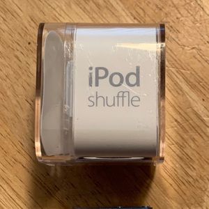 Apple iPod Shuffle 2GB {4th Generation}